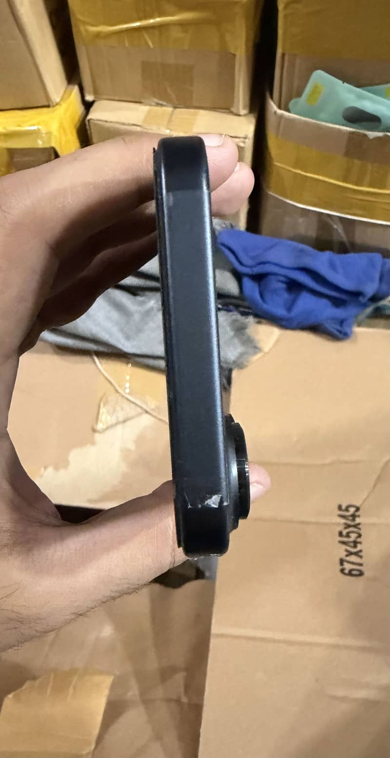 IPhone 16 JV 1