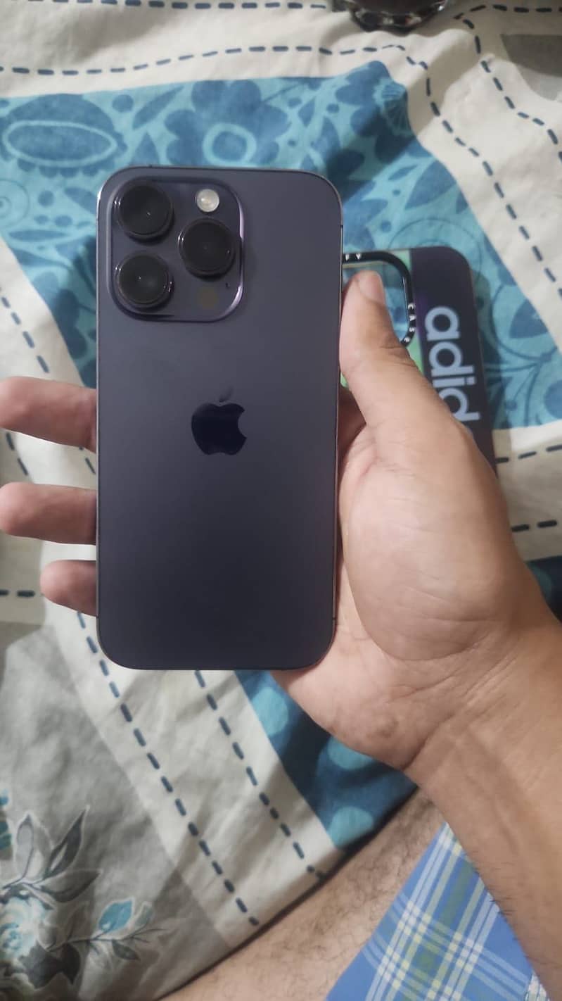 Apple iPhone 14 Pro 1