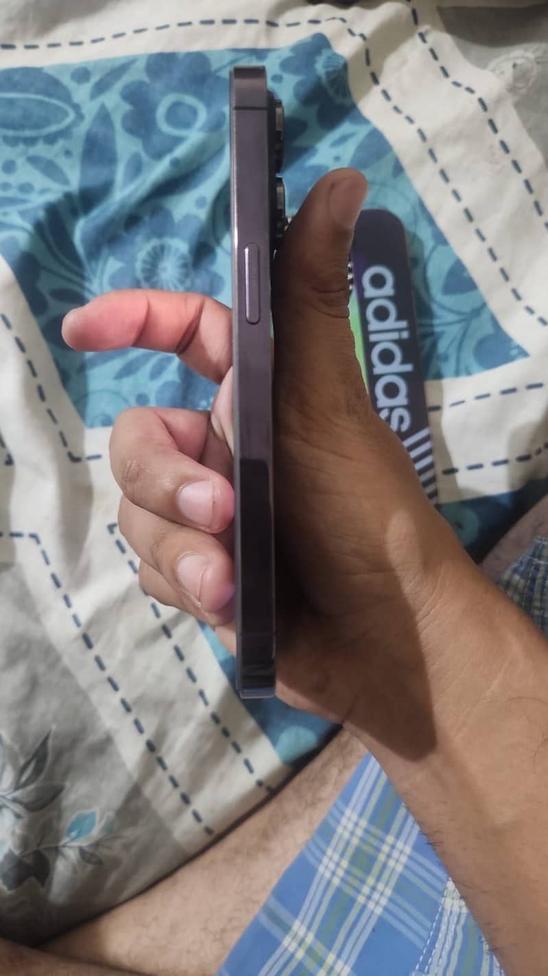 Apple iPhone 14 Pro 3