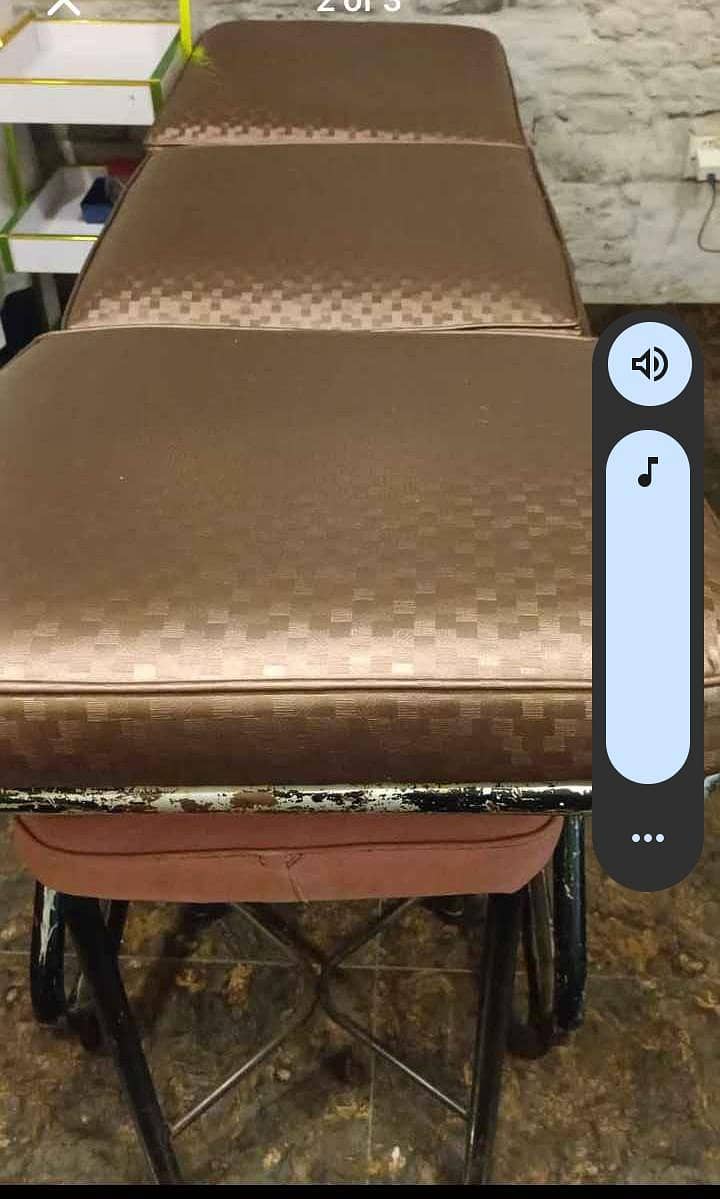 facial bed 2 available 2