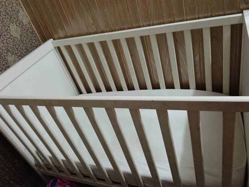 baby cot 1