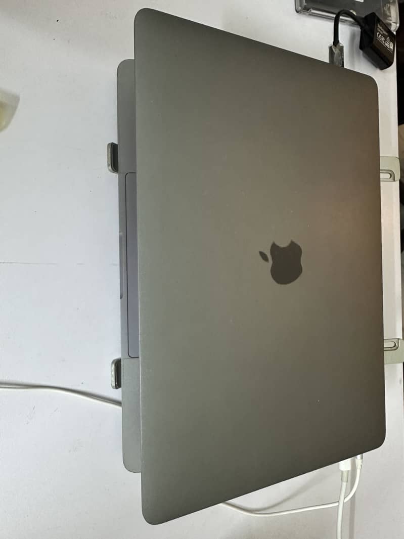 MacBook pro 2019 2