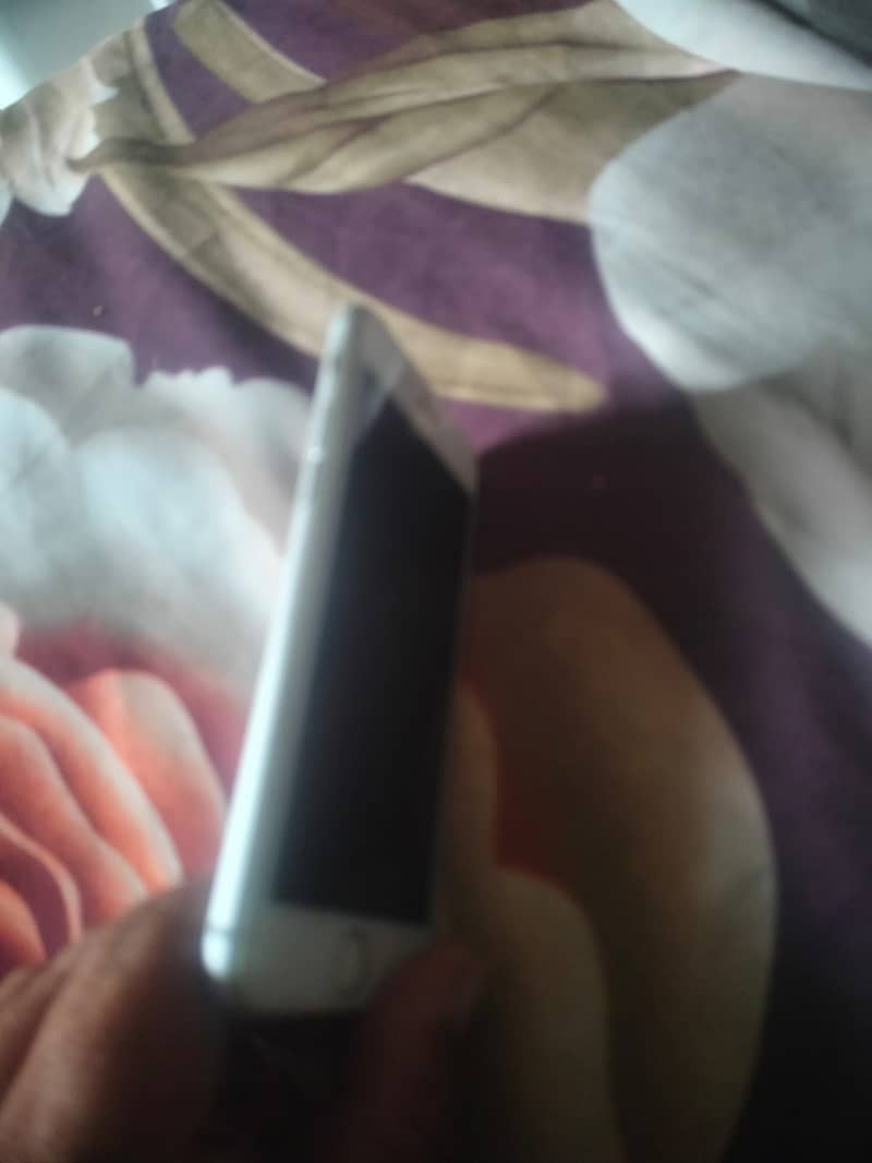 Apple iPhone 8 2