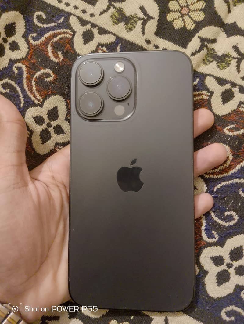 Apple iPhone 14 Pro Max 1