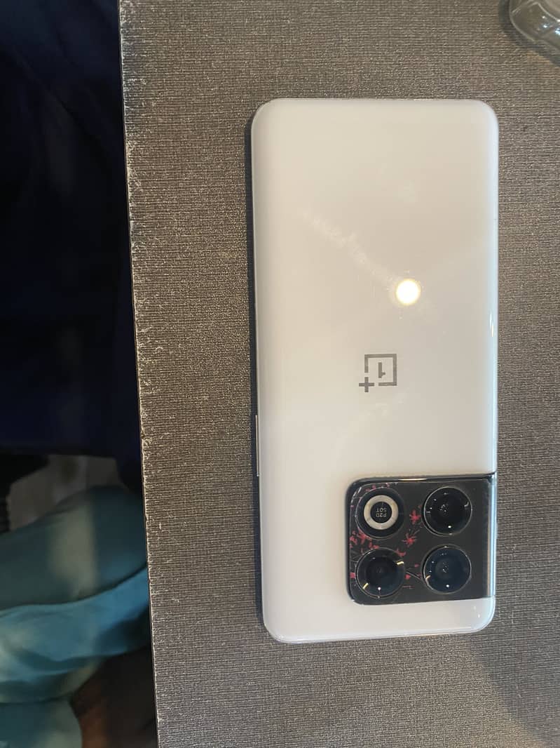 One Plus 10 Pro 3