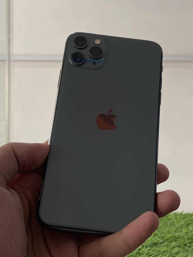Apple iPhone 11 Pro Max 2