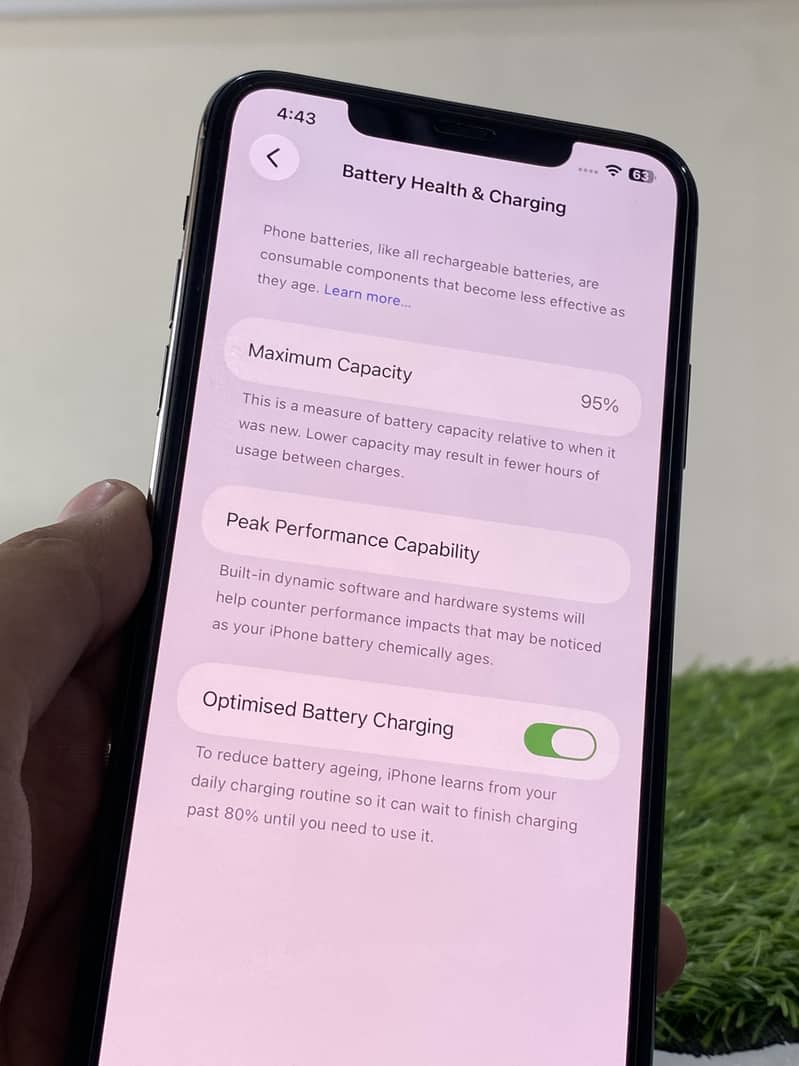 Apple iPhone 11 Pro Max 6