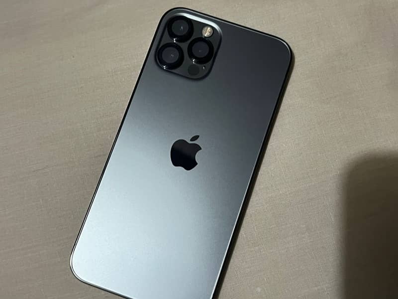 Apple iPhone 12 Pro 2