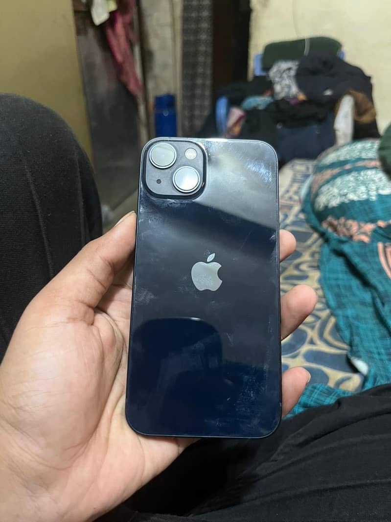 Apple iPhone 13 2