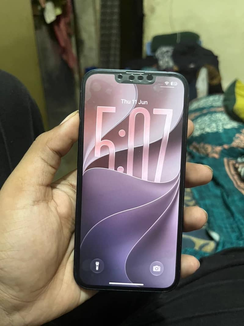 Apple iPhone 13 3