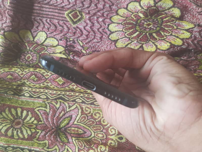 One Plus 6T 4