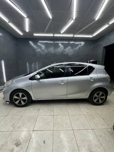 Toyota Aqua 2013