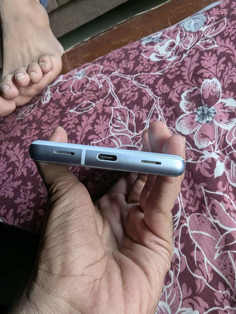 Google Pixel 7a 3