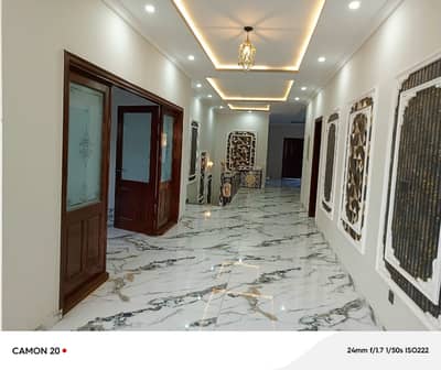 1.5 Kanal House With Basement For Rent