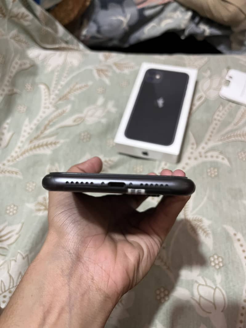 Apple iPhone 11 2