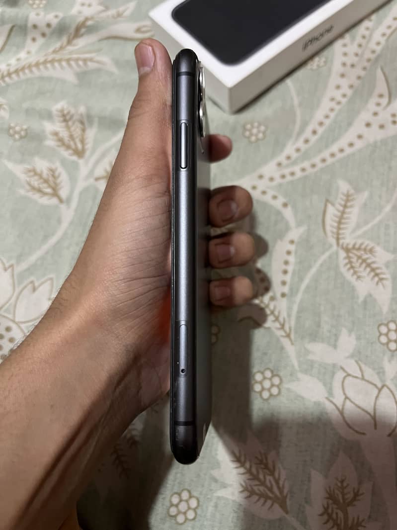 Apple iPhone 11 6