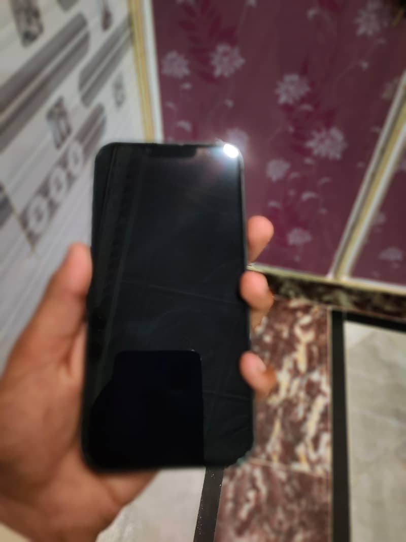 Apple iPhone 13 2