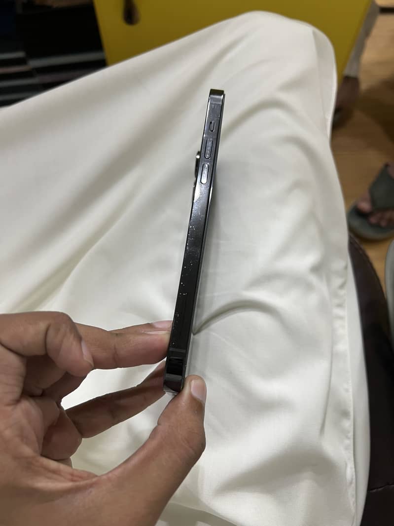 Apple iPhone 14 Pro Max 3