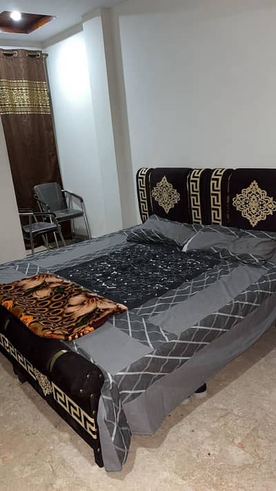 FURNISHED ROOM FOR RENT (BACHLOUR)