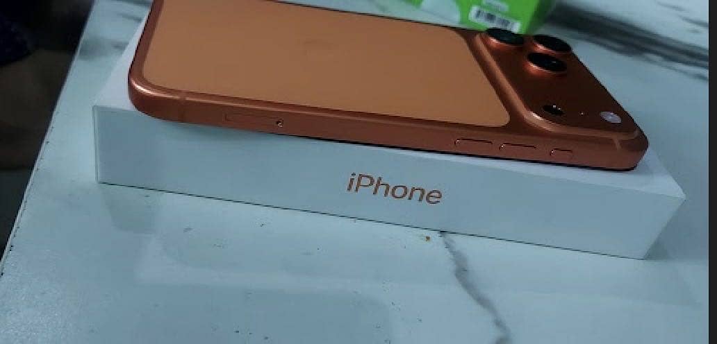 Apple iPhone 17 Pro Max with apple approved adapter 2