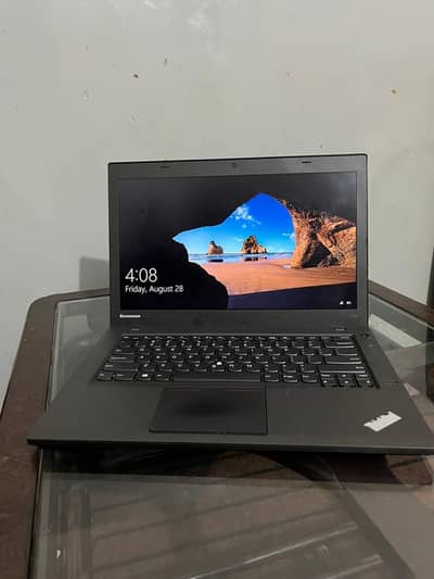 Lenovo Thinkpad i7 4th generation, All ok ,2 to 3 hours battery .