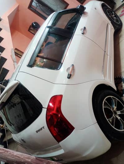 Suzuki Swift 2012