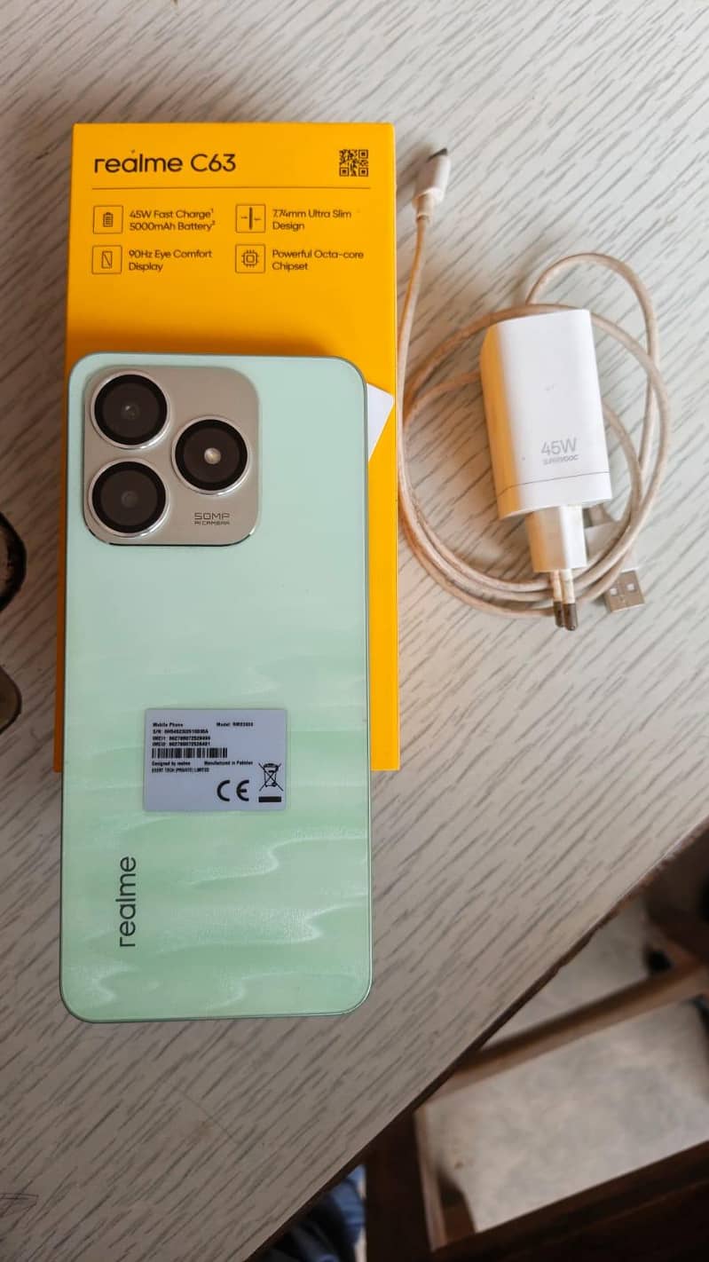 Realme C63 0