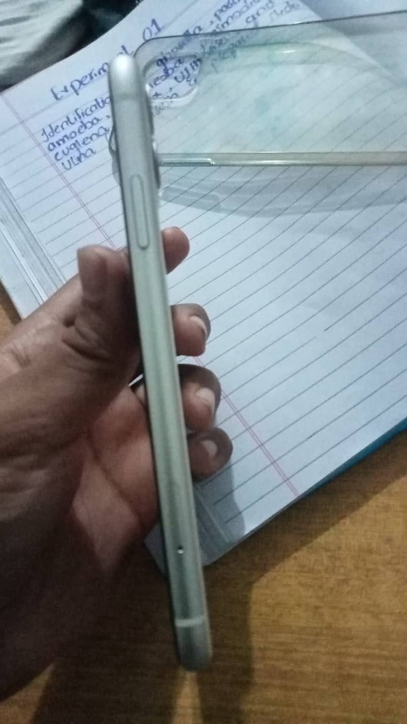 Apple iPhone 11 1