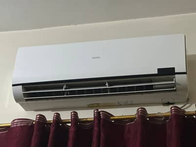 Haier 1.5 Ton Non Inverter AC in best working condition.
