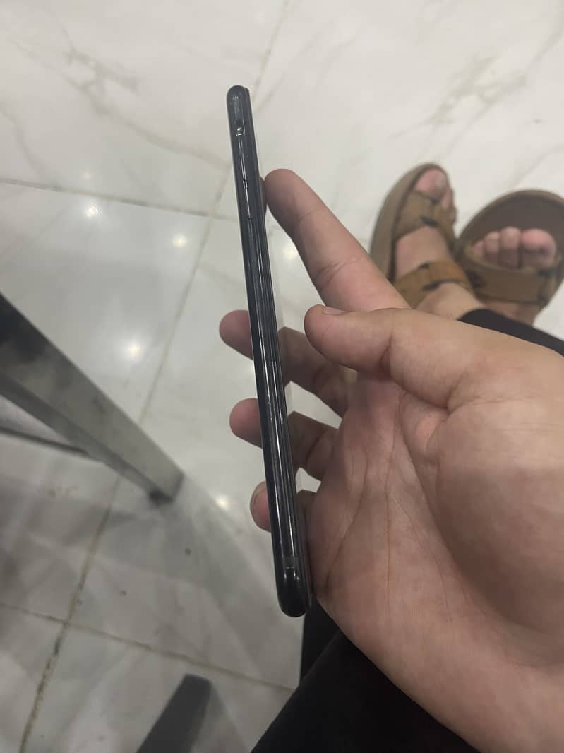 Apple iPhone 7 Plus 1