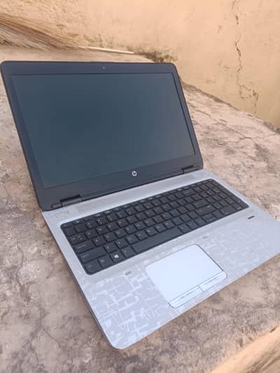 HP 4th generation laptop 8gb ram 15.6 led numeric keyboard
