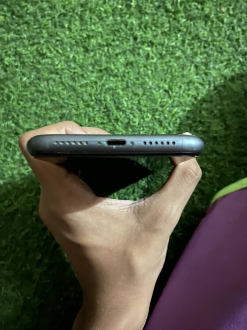 Apple iPhone 11 2