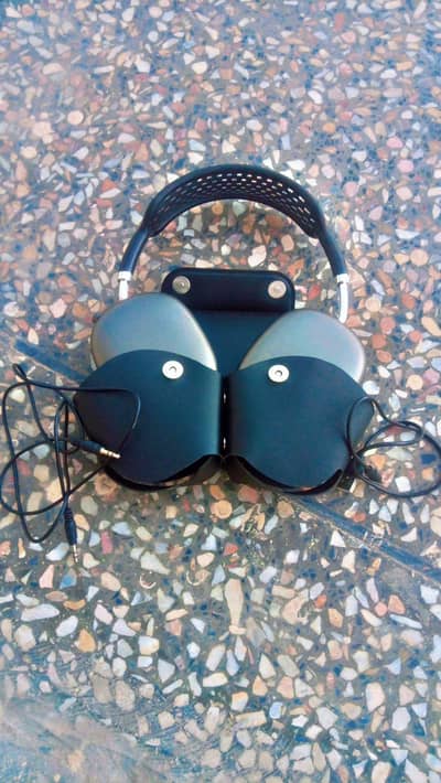 apple headphones 