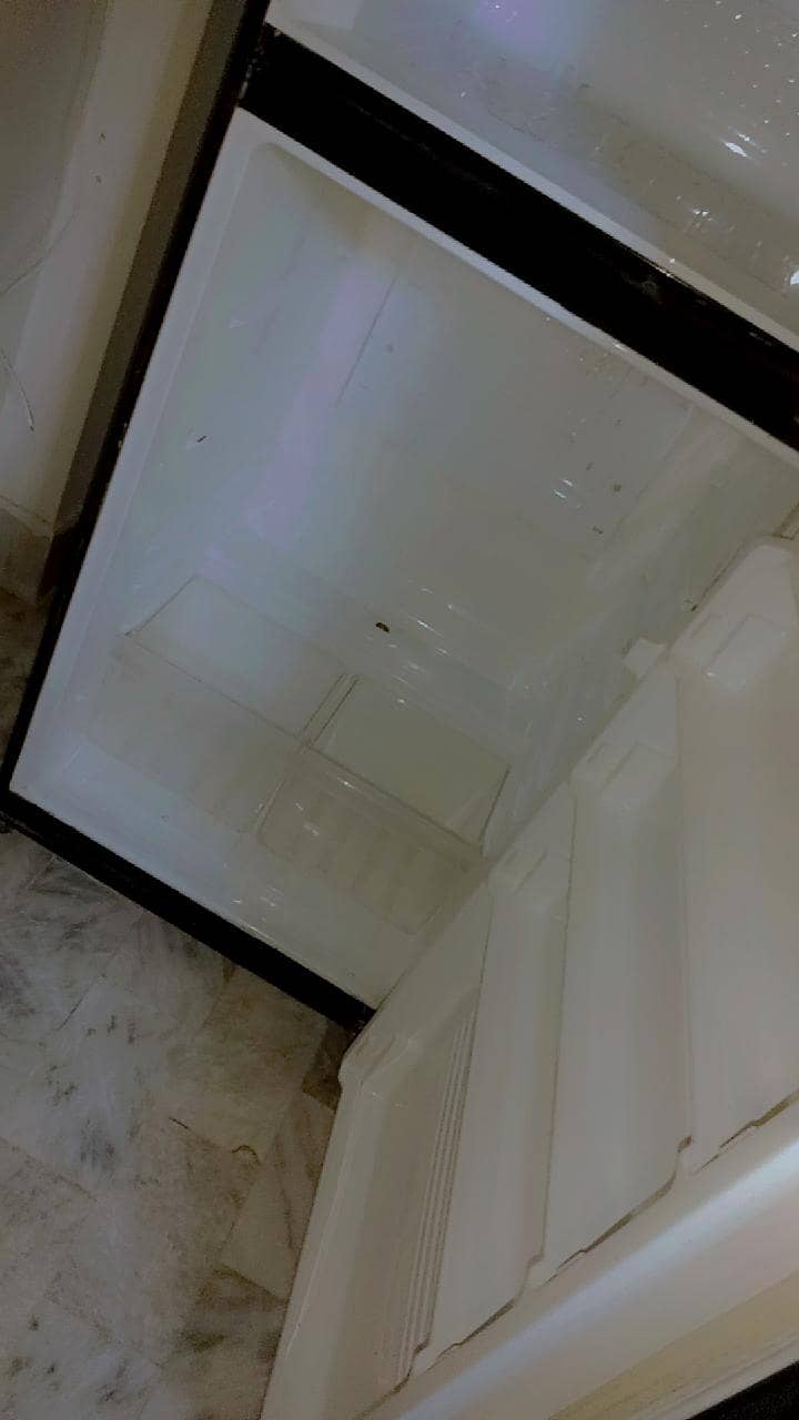 Refrigerator 1