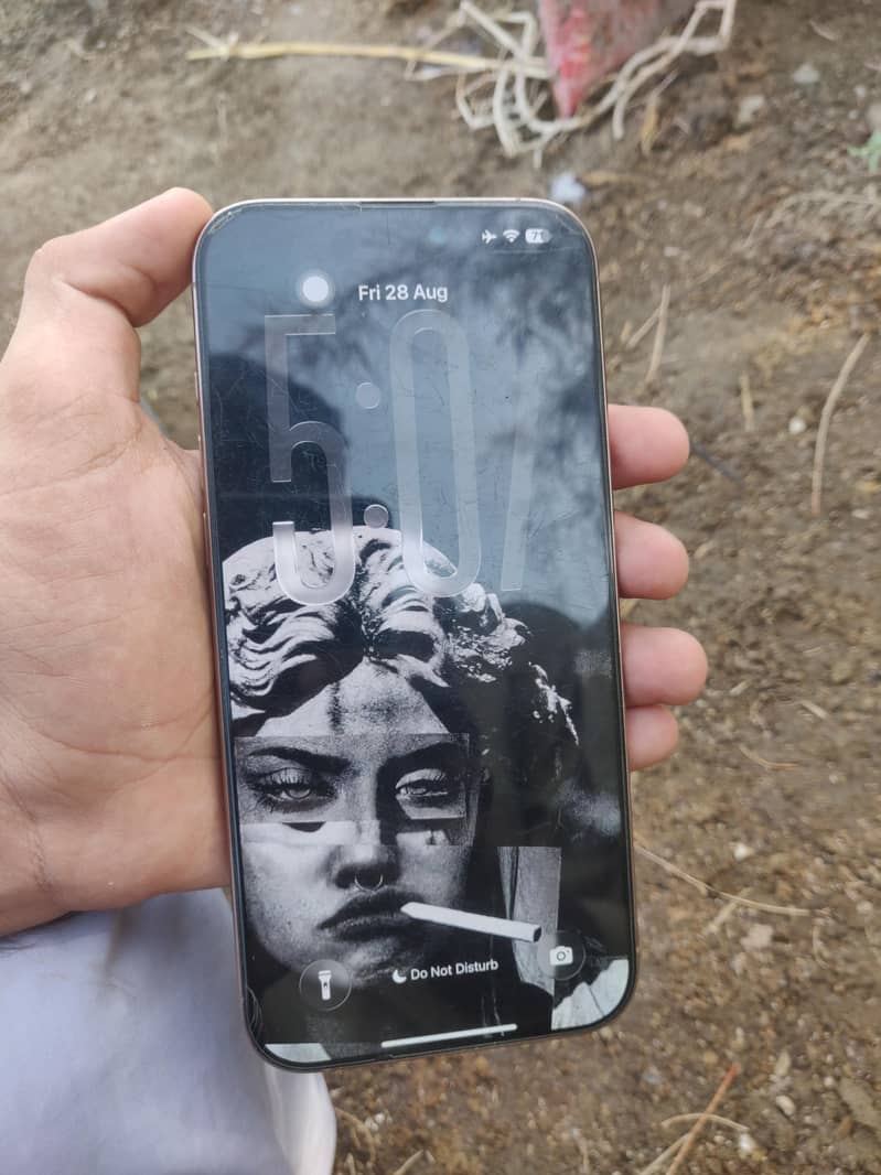 Apple iPhone 16 Pro Max 0