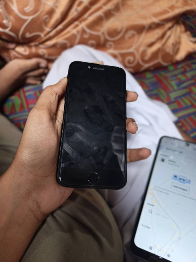 Apple iPhone 7 0