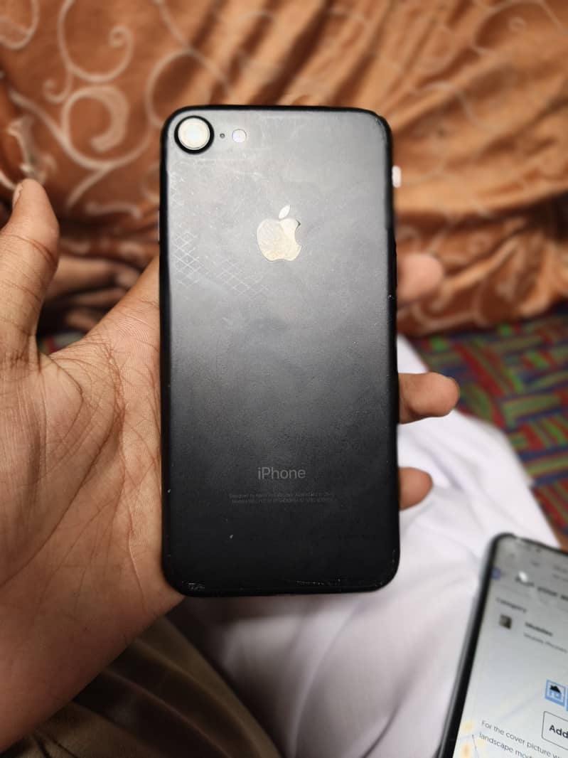 Apple iPhone 7 1