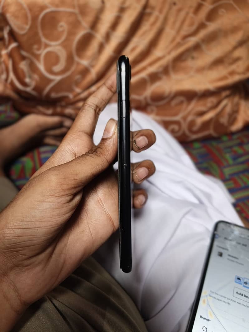 Apple iPhone 7 2