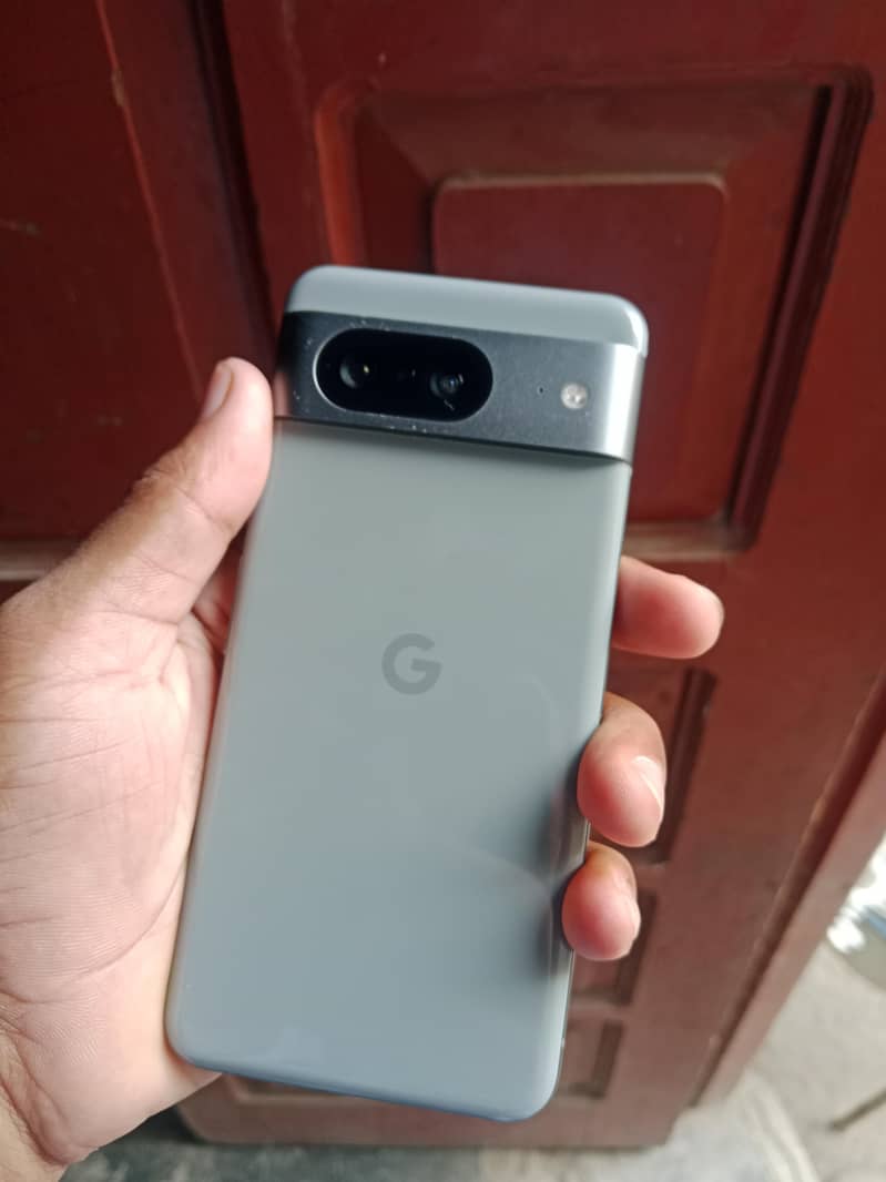 Google Pixel 8 4
