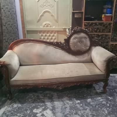 Dewan In wood