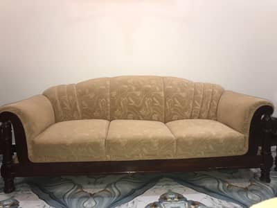 5 seater sofa set | made with strong wood | good condition