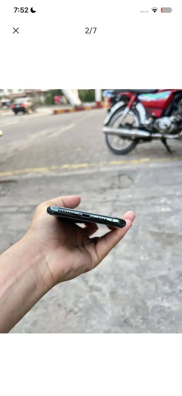 Apple iPhone 11 Pro Max 1