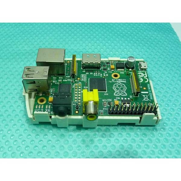 Raspberry Pi - Model B in Original Respberry CASE