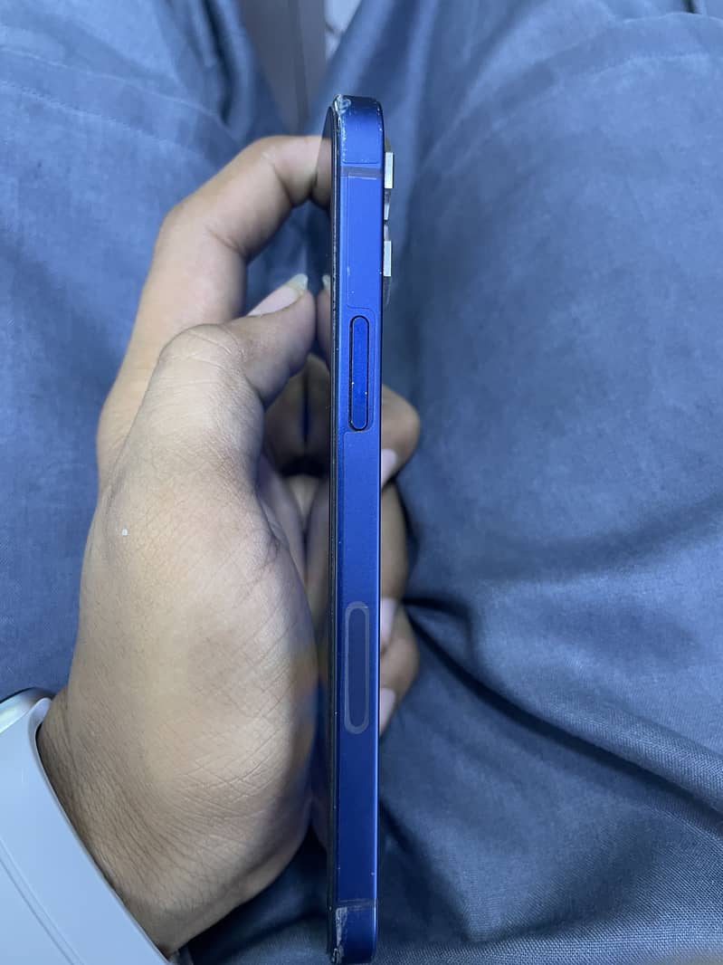 iPhone 12 5