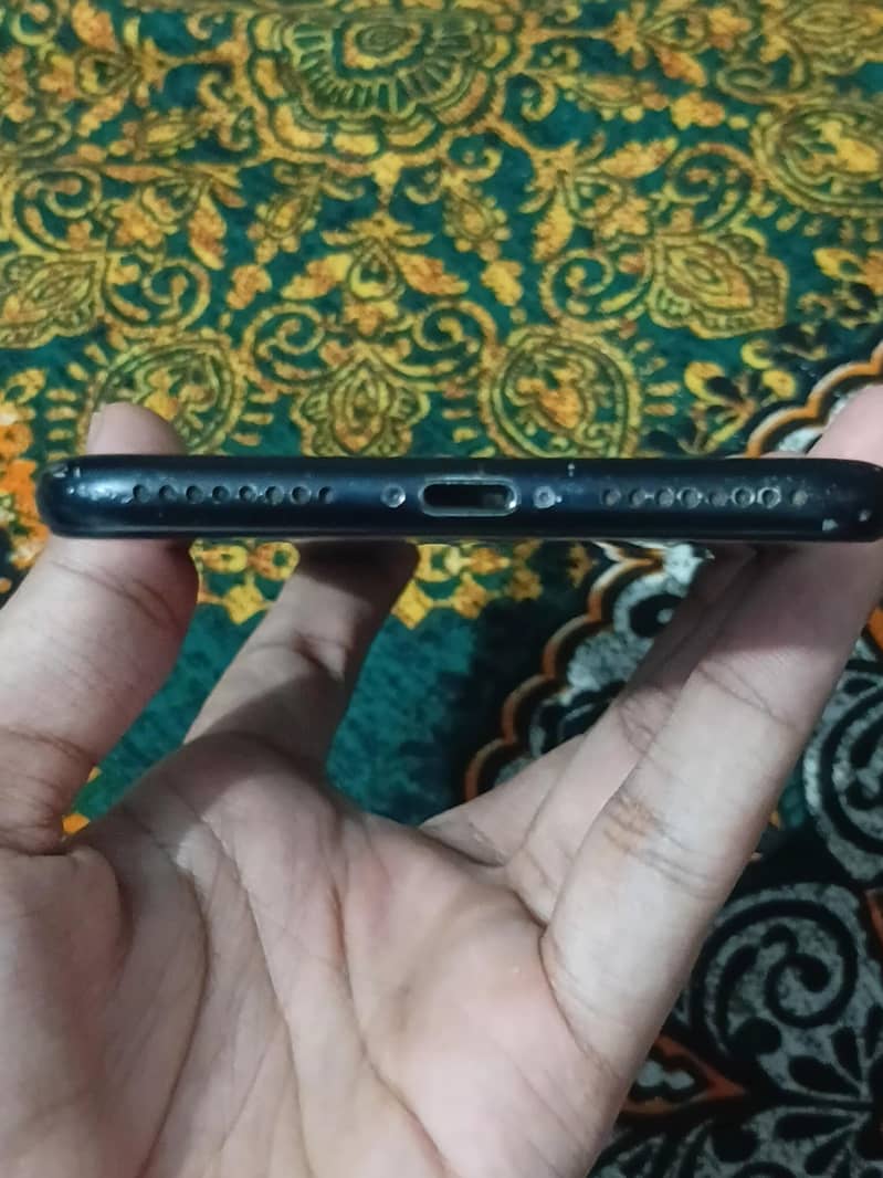Apple iPhone 7 Plus 0