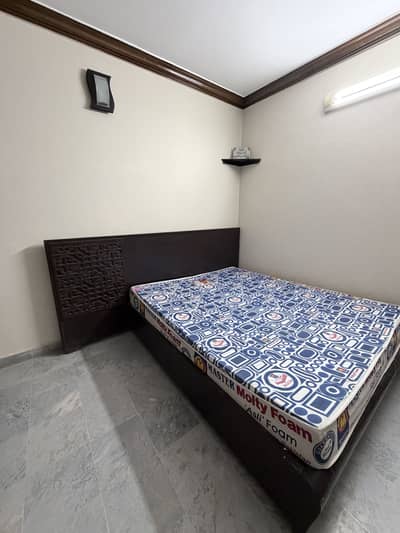 Premium Bed for Sale – Excellent Condition