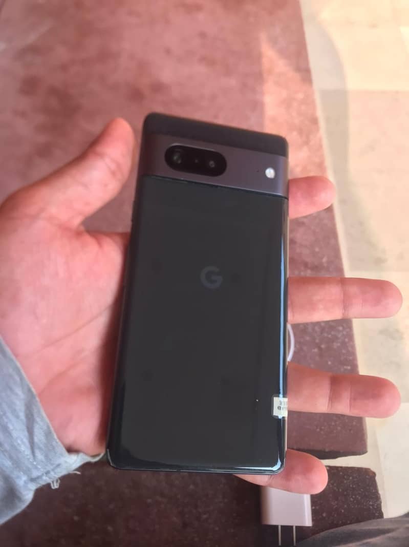 Google Pixel 7 4