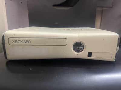 Xbox 360 slim for reasonable price(negotiable)