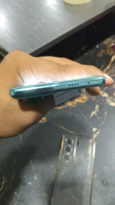 Tecno CAMON 40