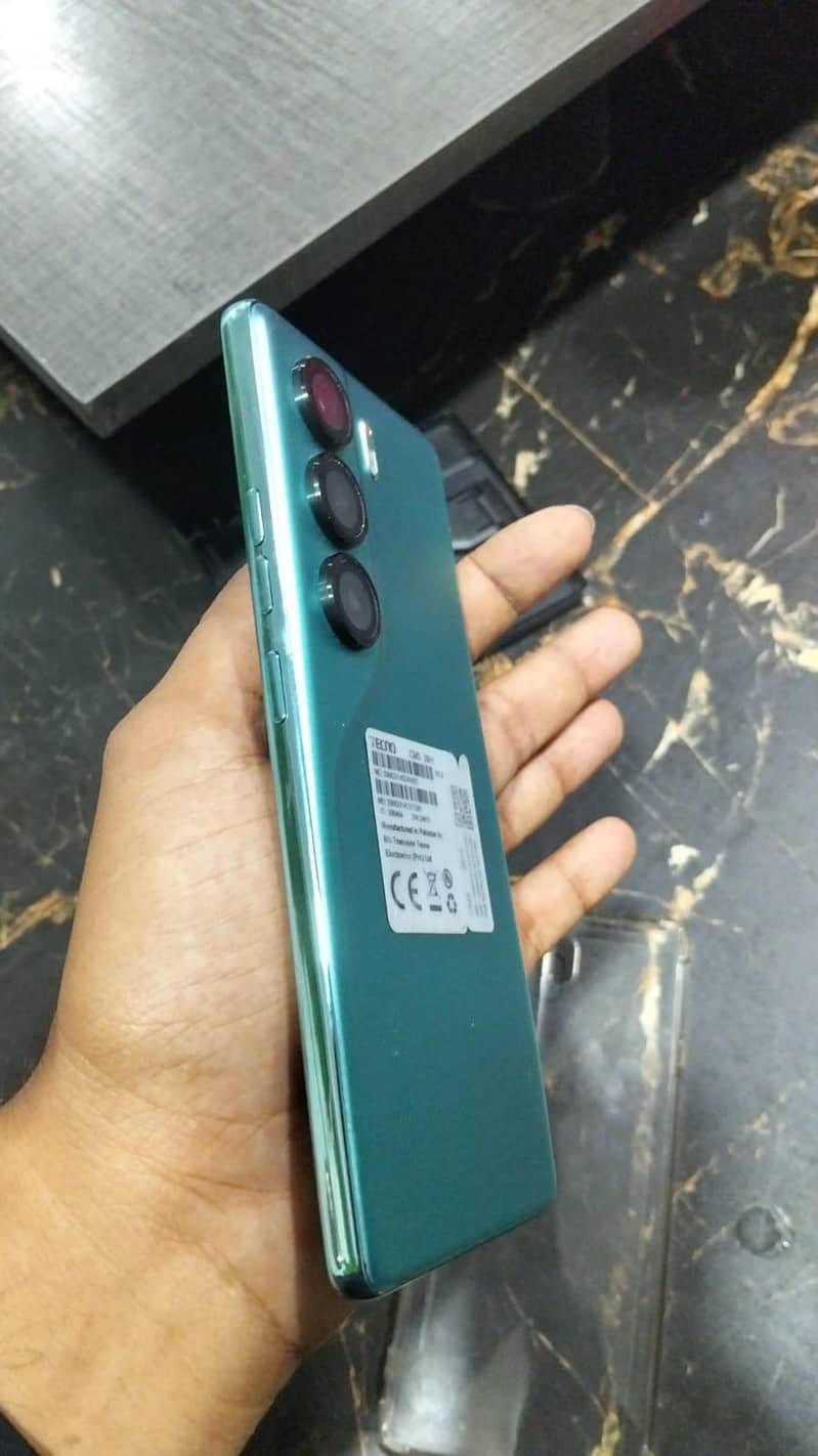 Tecno CAMON 40 4
